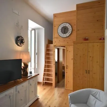 Miniappartamento 'reale' *